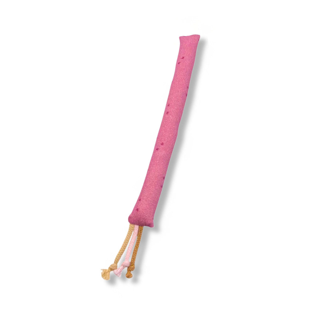 Kaustange aus Bio-Baumwolle in pink, rosa mit kleinen unregelmäßigen Tupfen
– handgemacht, Baby Beißring Zahnungshilfe | Lalilukids